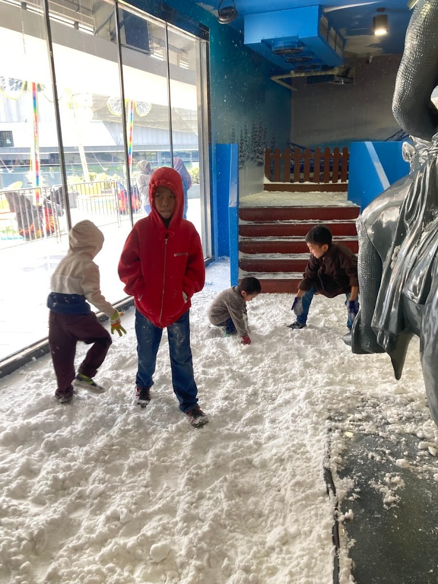 City Walk - Snow Village