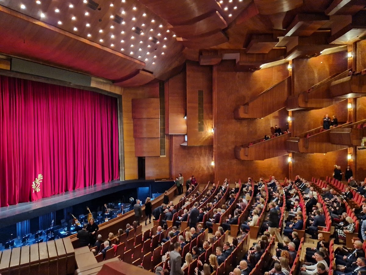 Operos ir baleto teatras