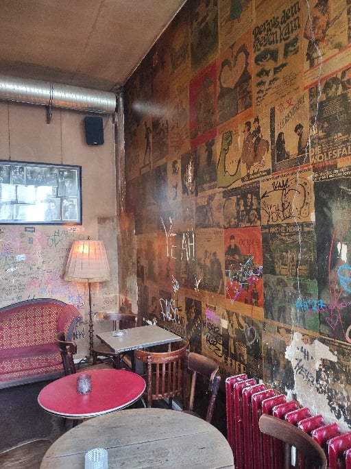 Café Cinema