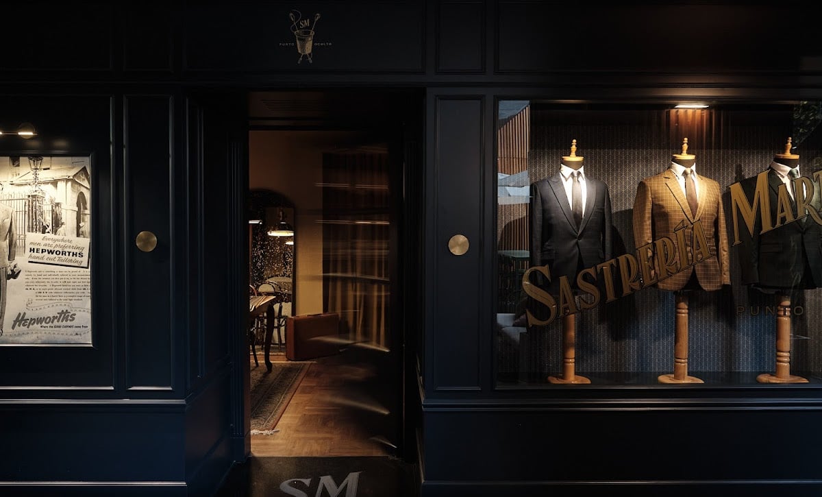 Sastrería Martinez, Bar oculto
