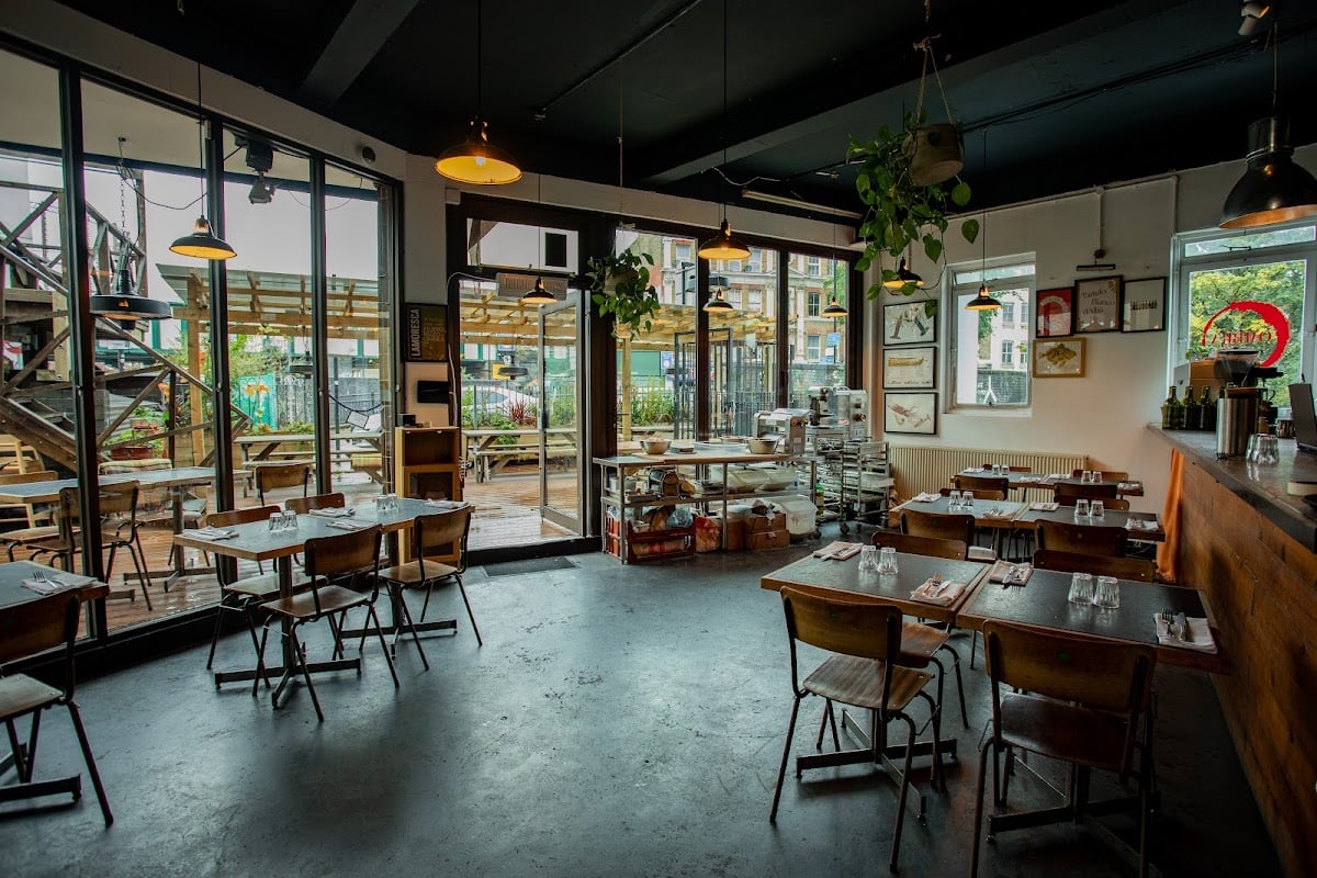 OMBRA - Italian starters bang, Bethnal
