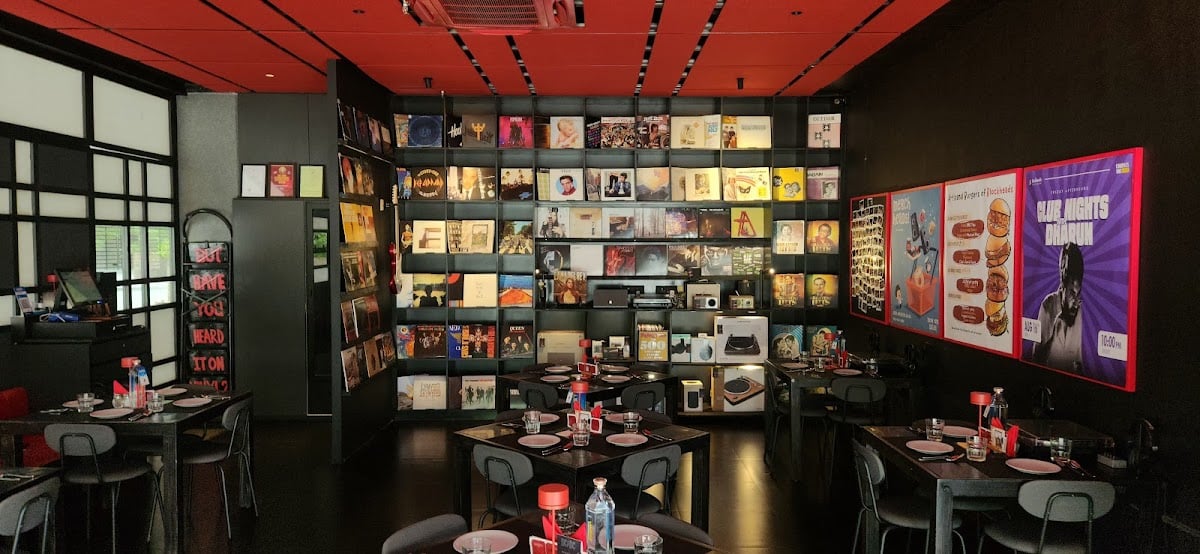 Blockheads - Coffee, Food & Vinyl