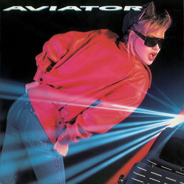 Holding On - Song 路 Aviator