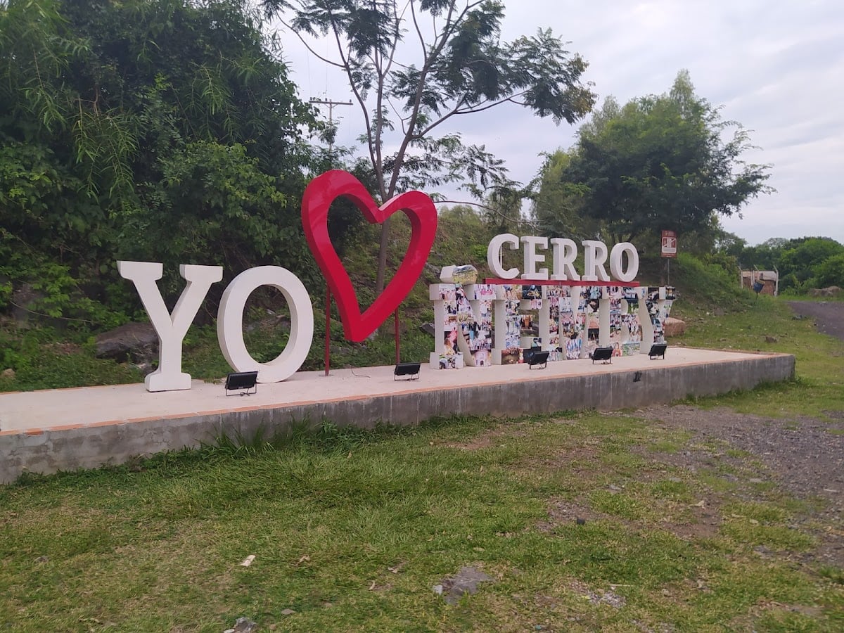 Entrada Al Cerro Ñemby, Ñemby - Tourist Attraction · Central, Ñemby