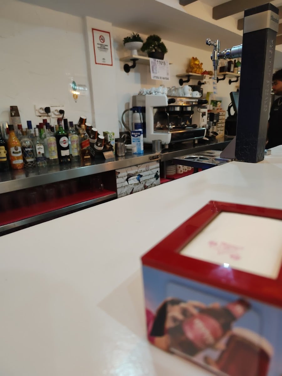 Café Bar Jin Ding