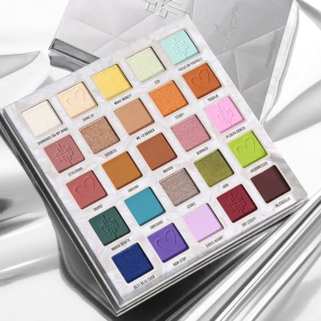 Paleta de sombras x Luis Torres