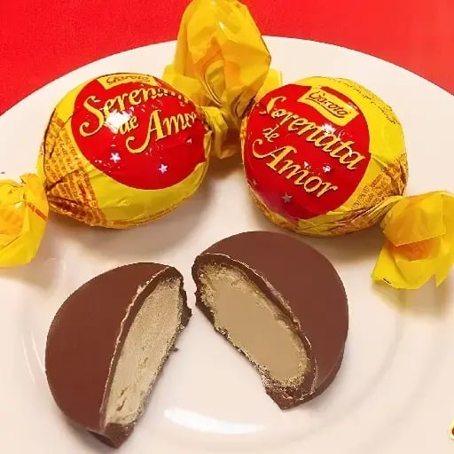 Bomb贸n Garoto - Chocolate con Casta帽as o Nueces