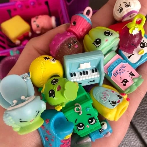 Shopkins - Siempre quise shopkins pero no me compraron porque eran muy caros en ese tiempo, todos tenían menos yo 😭💔, ahora logré conseguir 2 pero están en mal estado