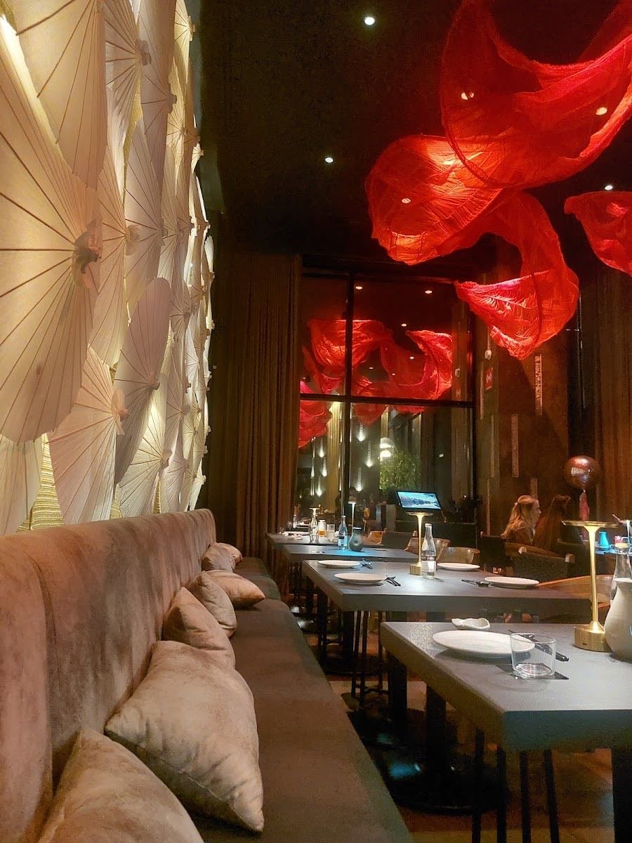 TOTORU SUSHI & ASIAN FUSION