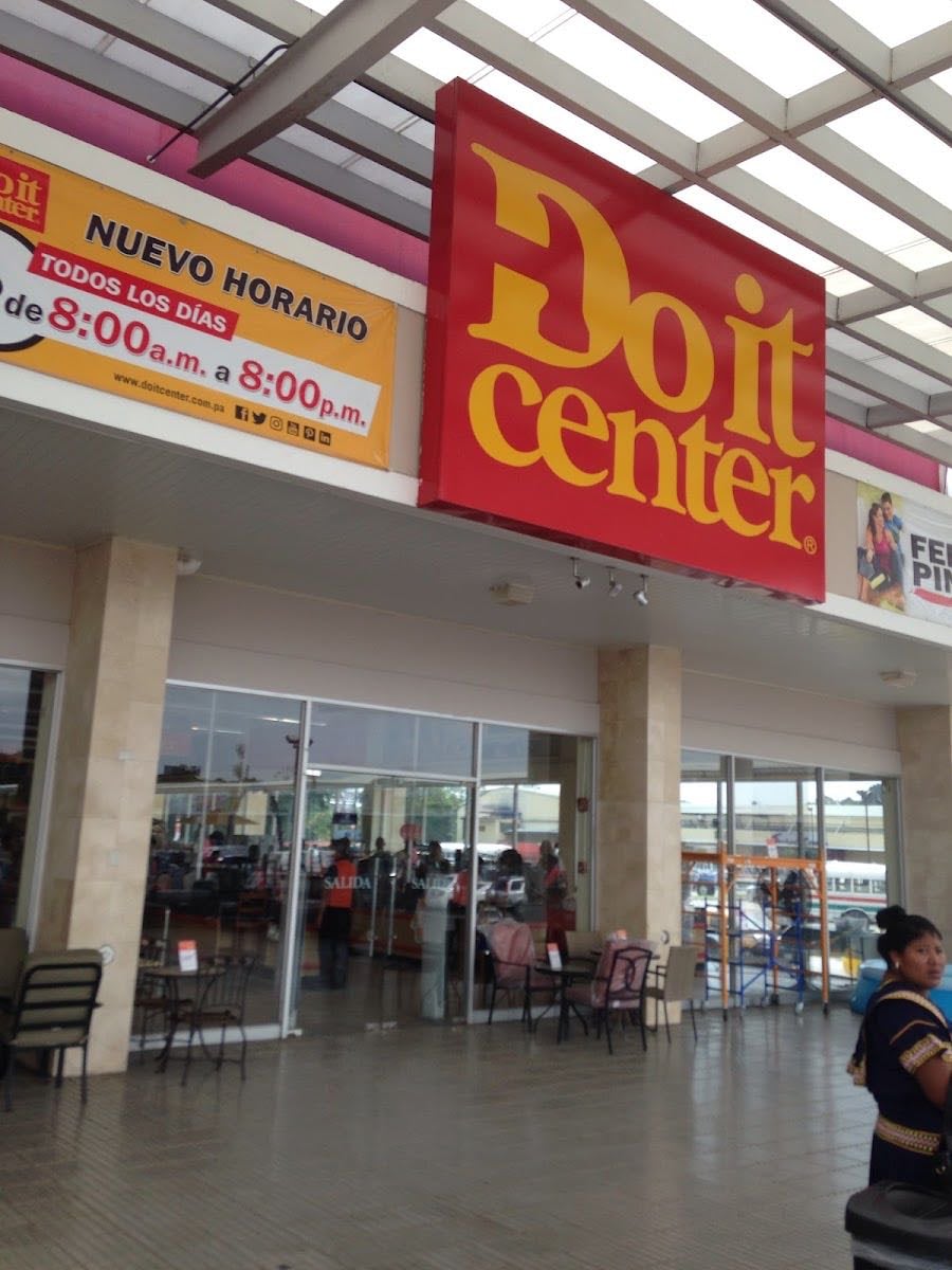 Do it Center - Qué dan: 10–15 % de descuento en compras
Cómo: Ser afiliado; válido durante el mes de tu cumpleaños