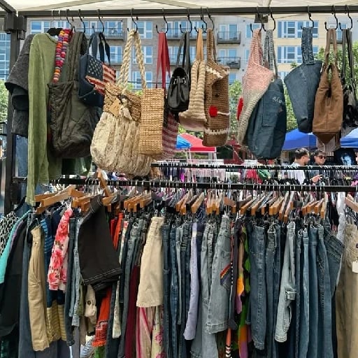 Ir al sobres// tianguis// mercado// pulgas
