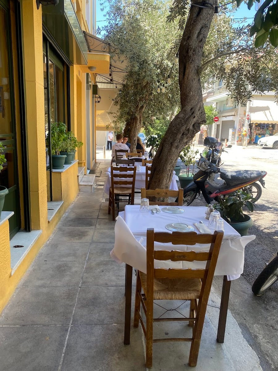 Taverna Oikonomou 1930