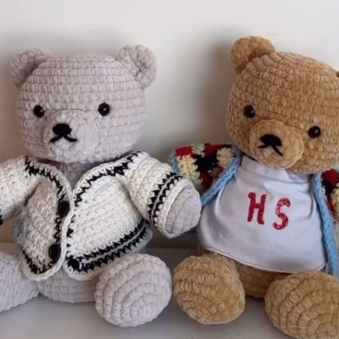 Bear with cardigan - tutorial: