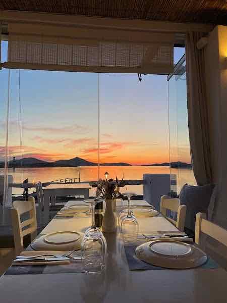 Siparos Seaside Restaurant