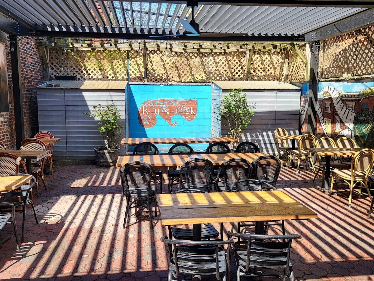 Rustik Tavern - Bed-Stuy