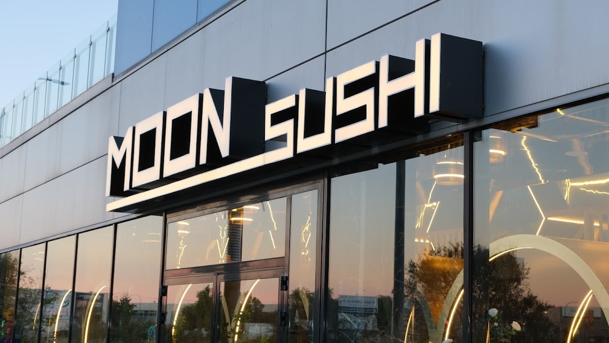 Moon Sushi