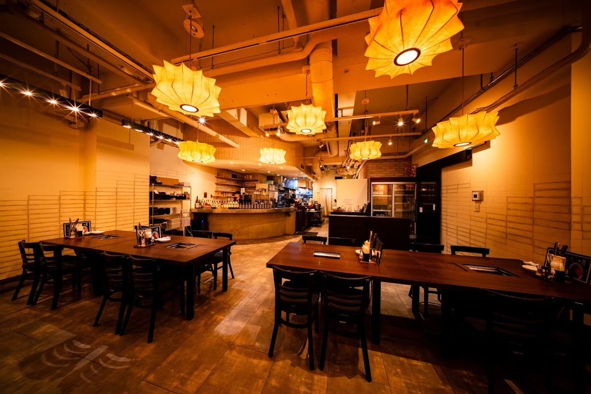 和牛ホルモンWAIGAYA 新宿三丁目本店