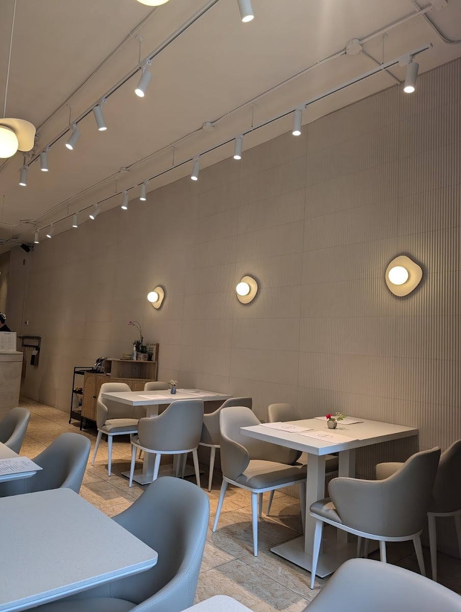 HolmPei Cafe Bistro