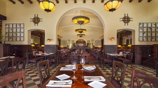 The Hollywood Brown Derby - Hollywood Studios
