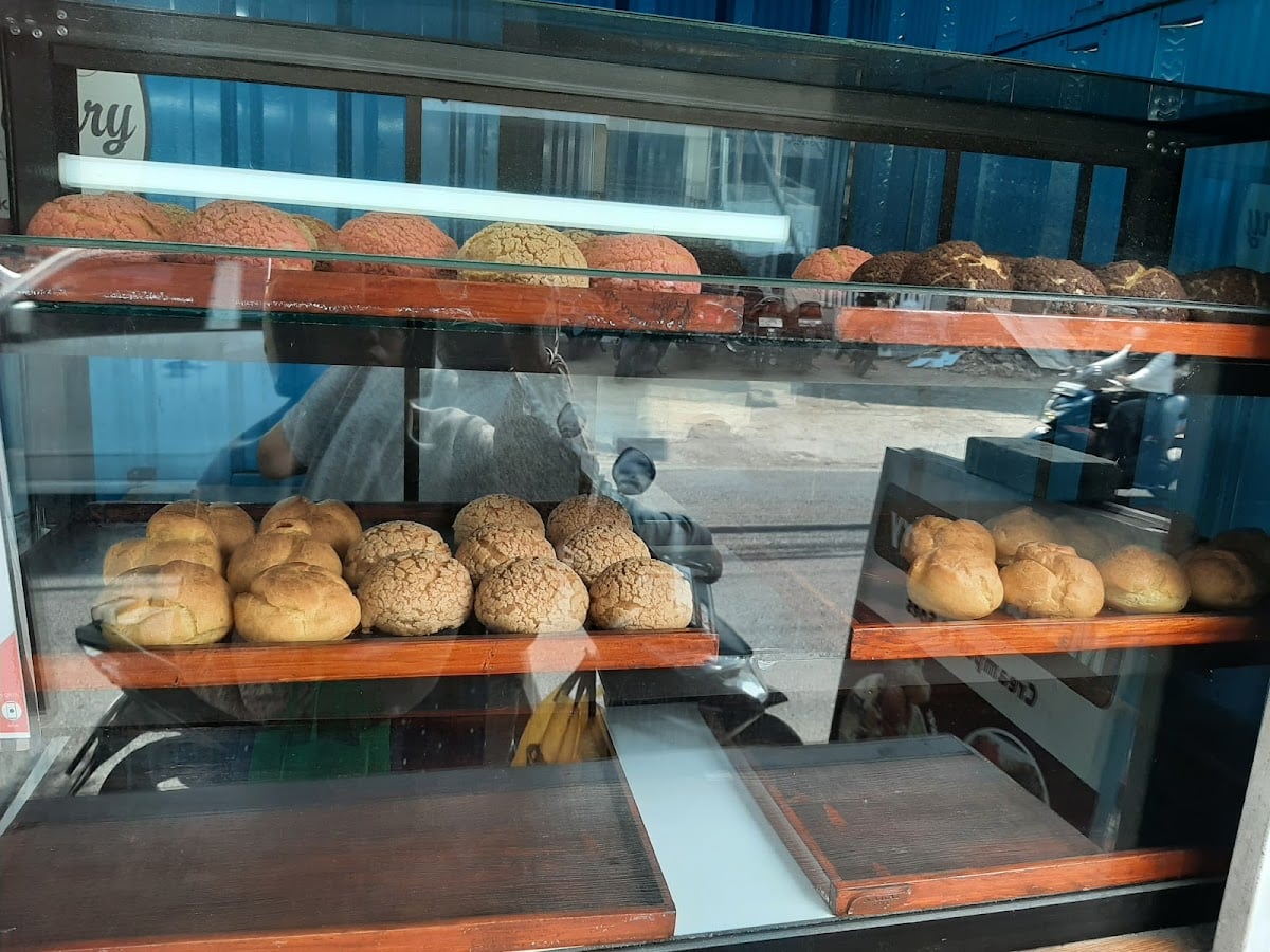 Madam Bakery Merjosari