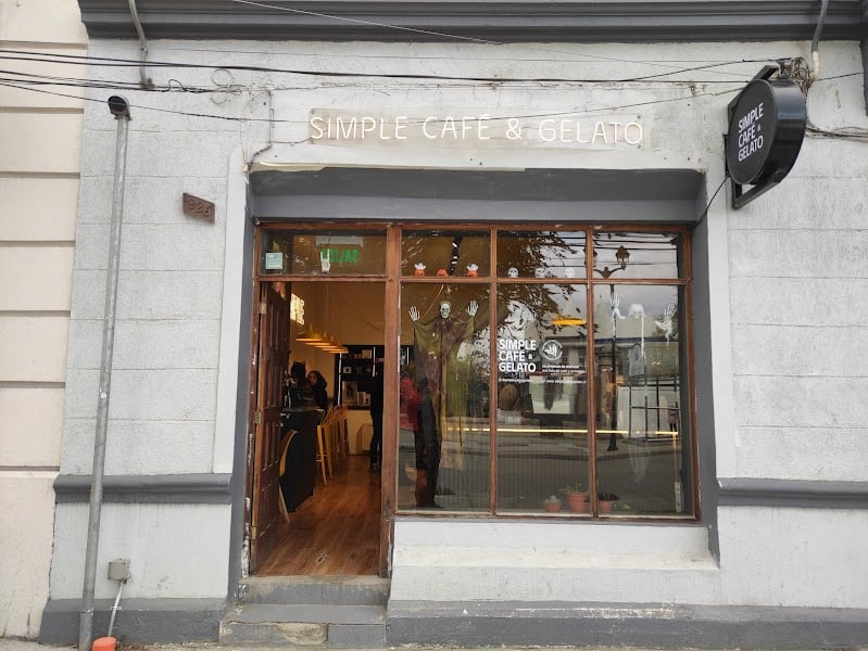 Simple Cafe & Gelato