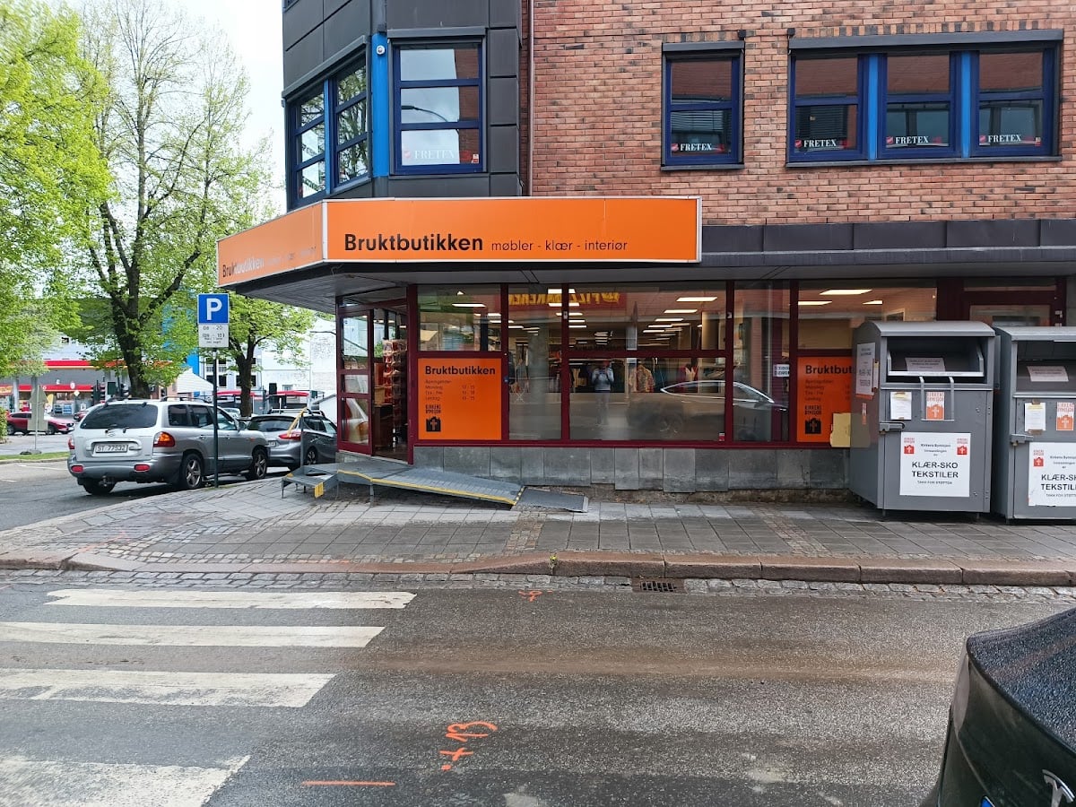 Bruktbutikken | Kirkens Bymisjon Drammen - Basically Bragernes Torg