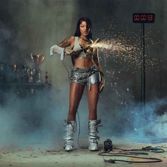 Fragmentos - Album · LUDMILLA