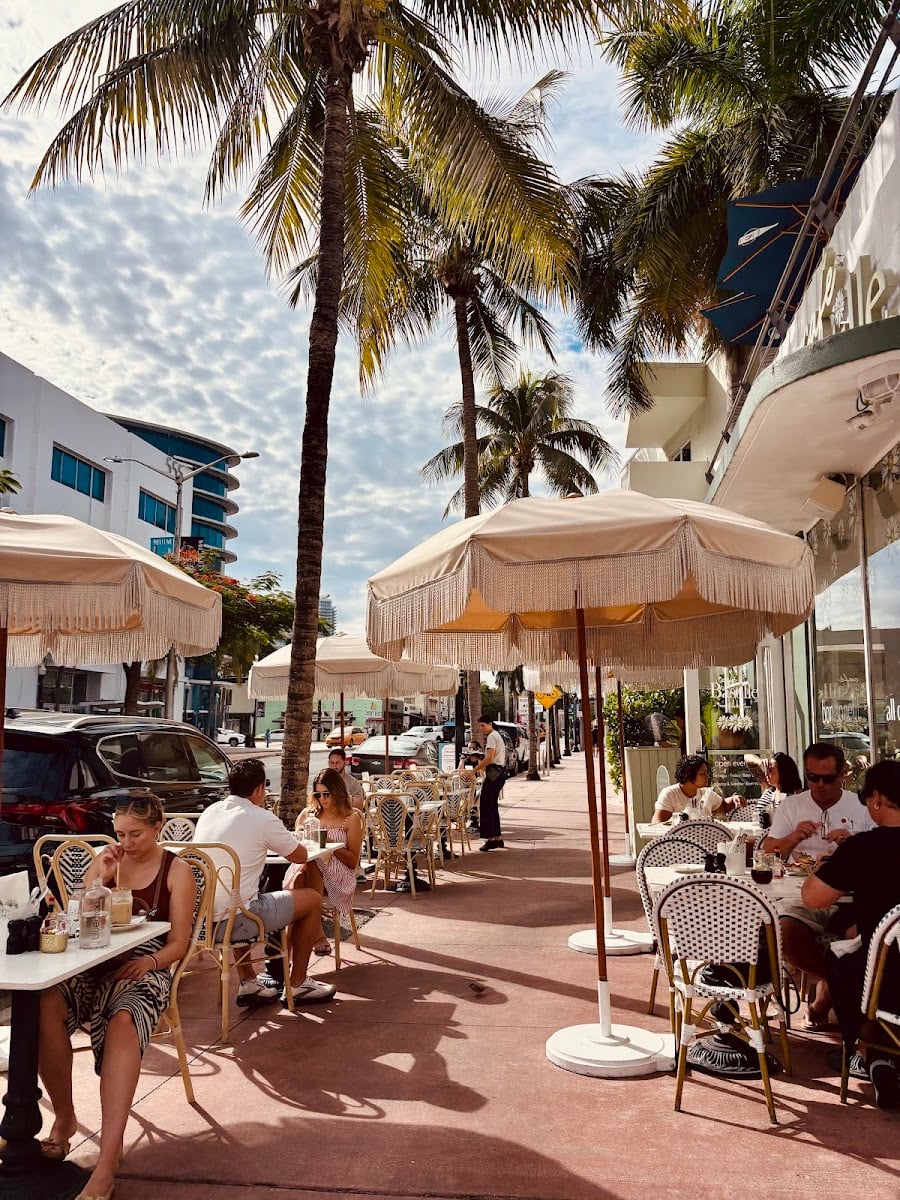 Café Bastille Miami Beach