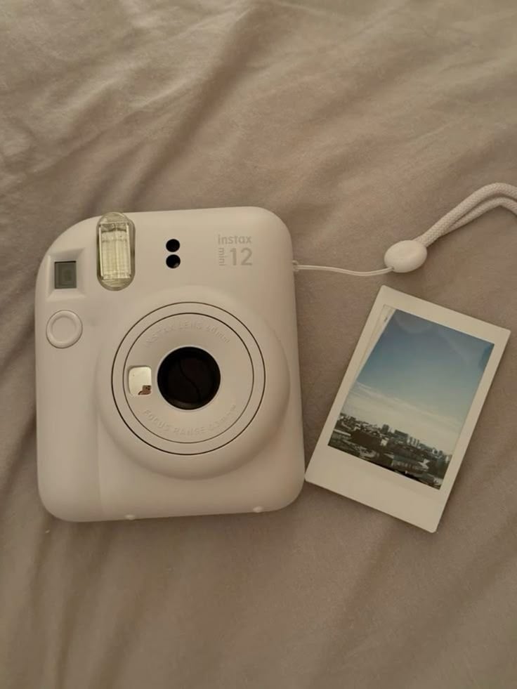 instax camera