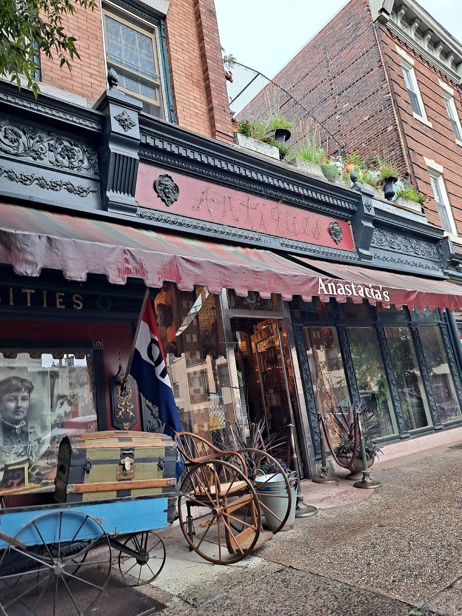 Anastacia's Antiques