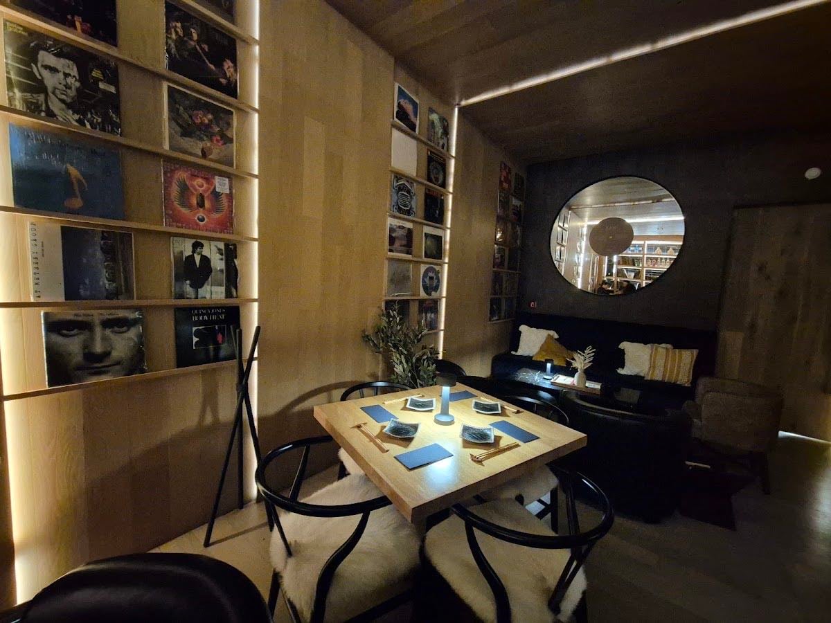 Kami - Hi-Fi bar
