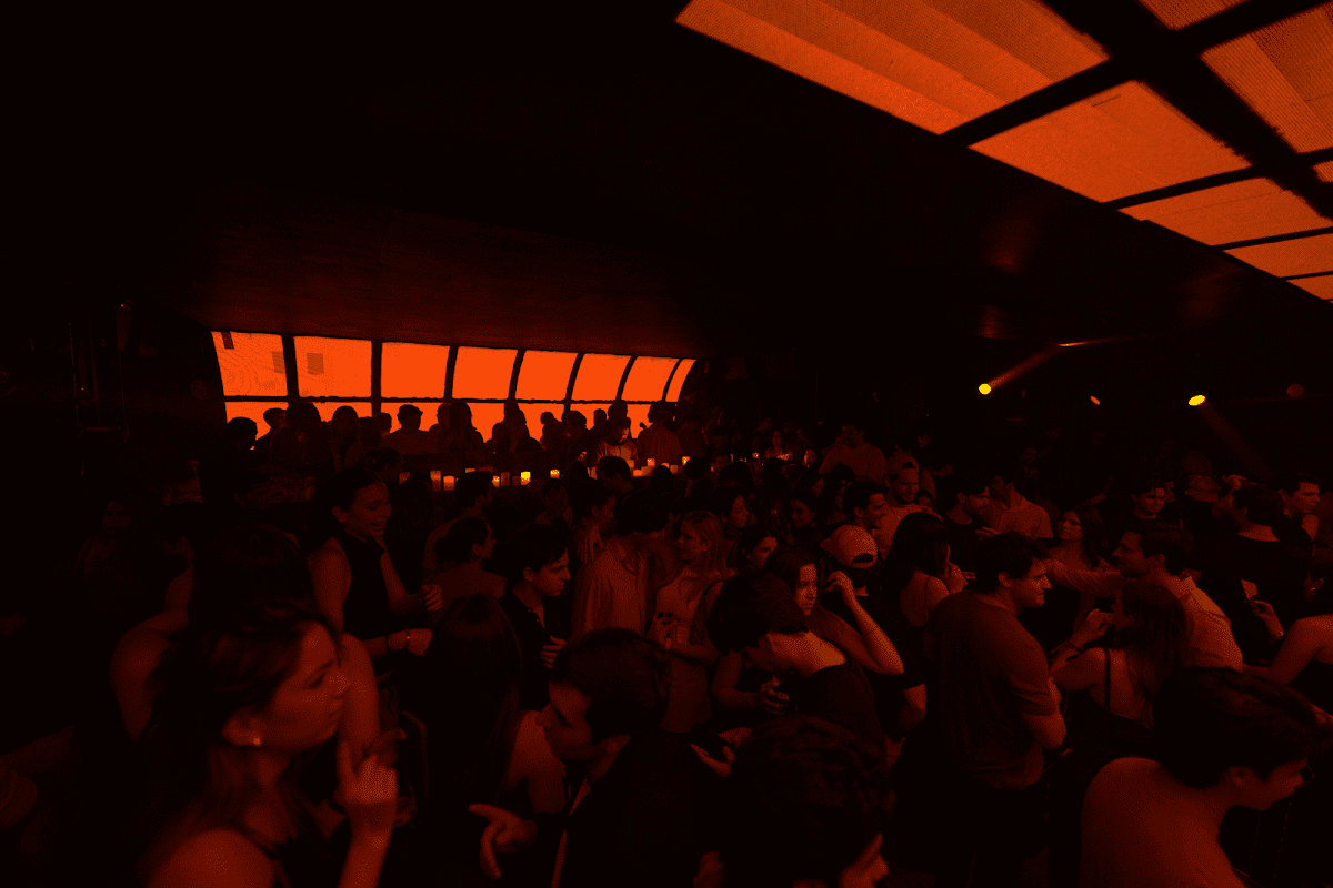 RAVÁ Night Club