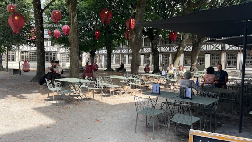 CAFÉ HAMLET