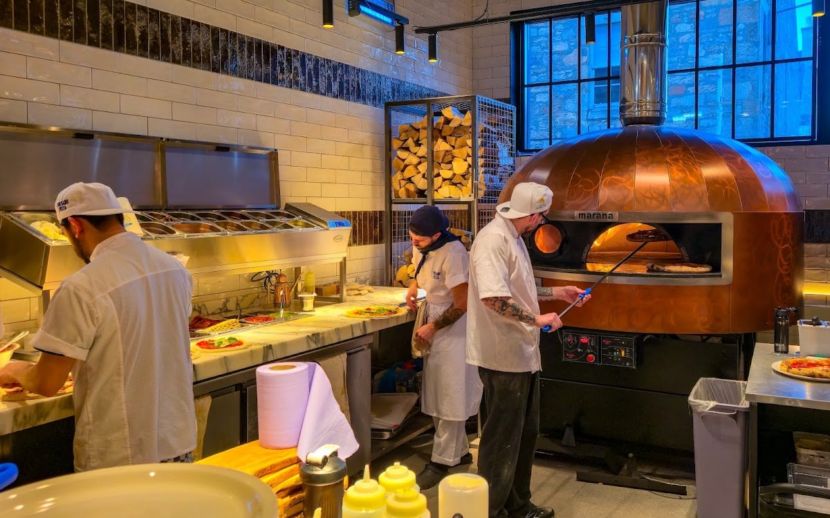 Paesano Pizza