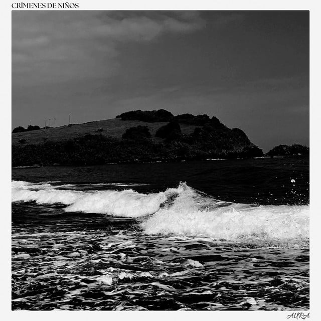 AURA - Album · Crímenes de niños
