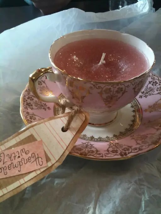 Velas en tazas de té