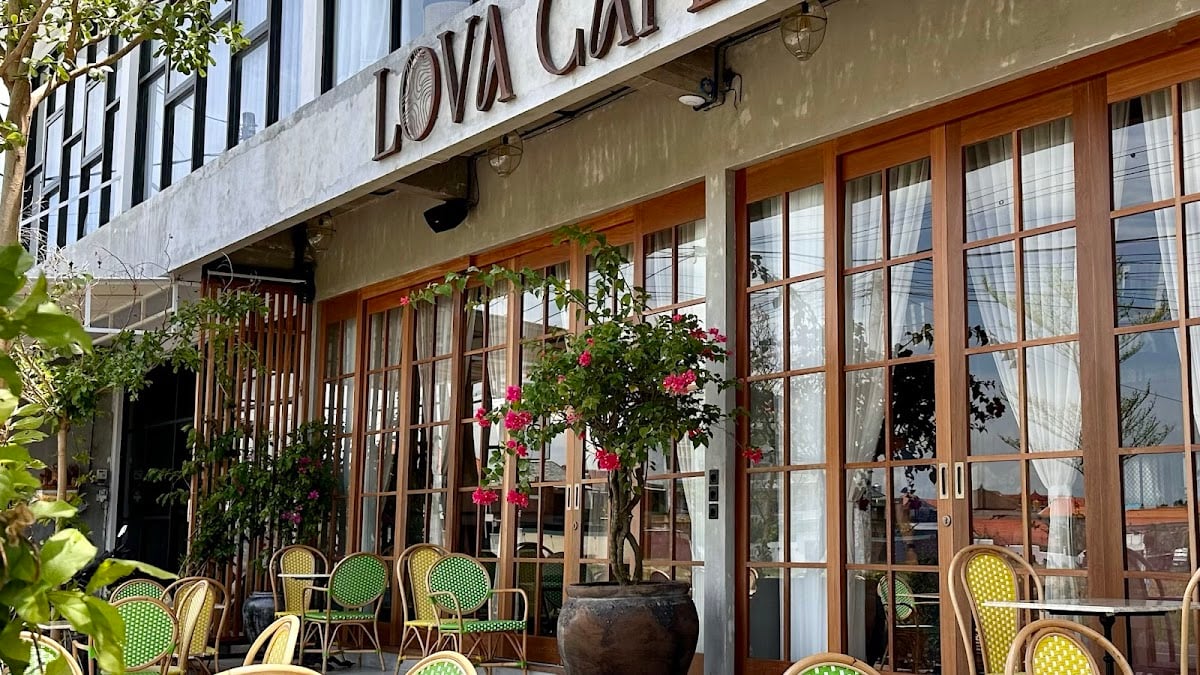 LOVA CAFE - クタ