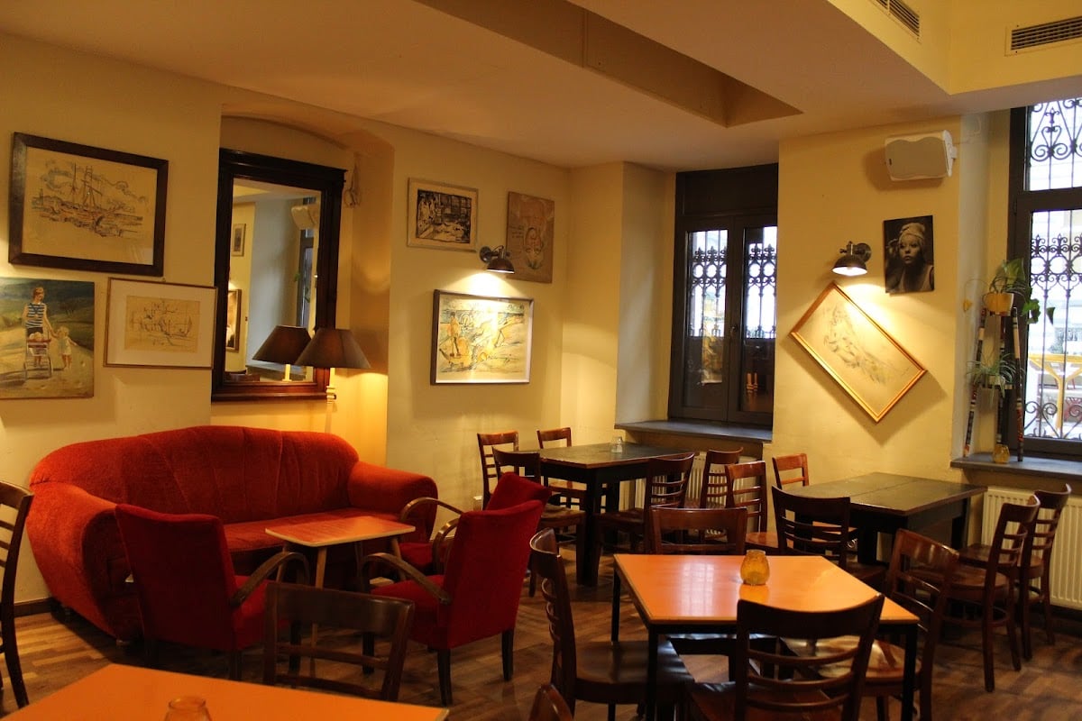 Cafe Camus