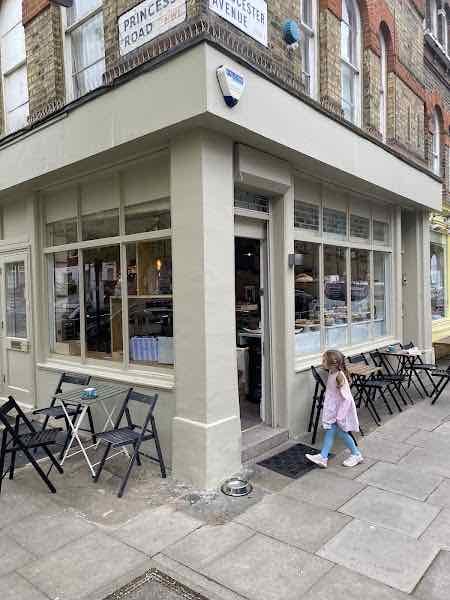 Jolie Corner