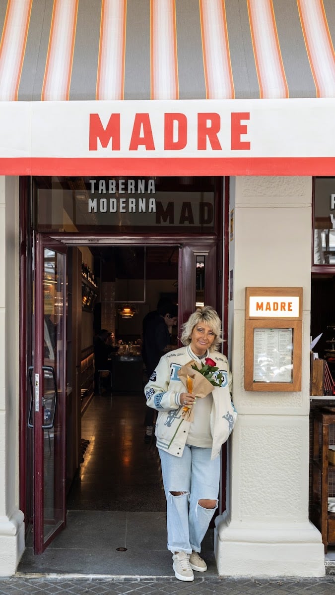 Madre Taberna Moderna - Restaurante Sagrada Familia