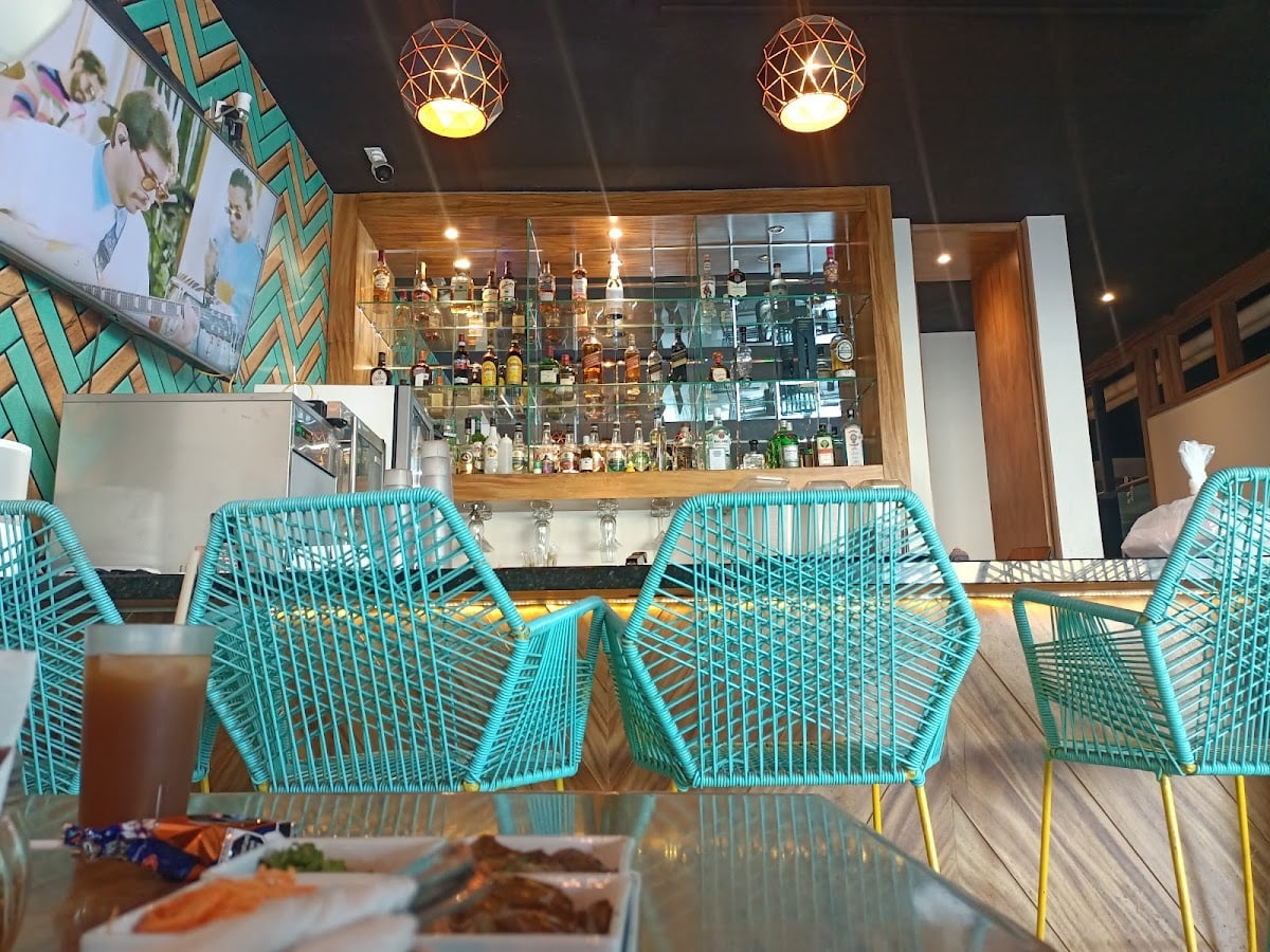 Aoi Hoshi - Sushi & Beer