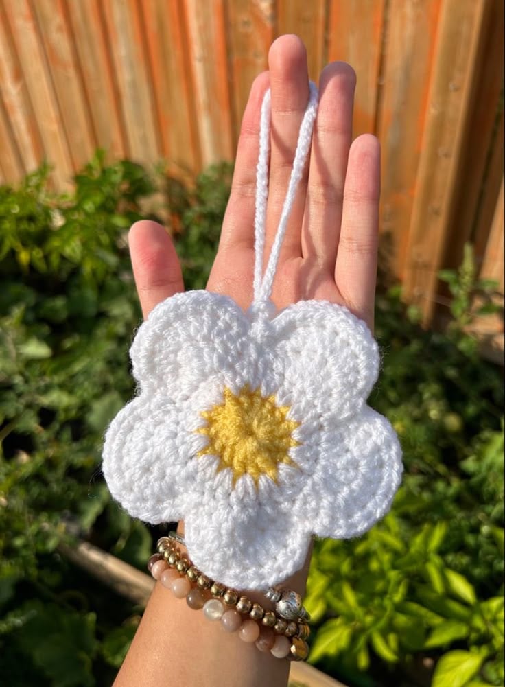 Flower pouch