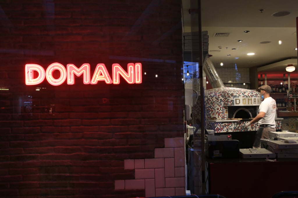 Domani Pizzeria Napolitana & Bar - Las Condes - Pizza Restaurant · Región Metropolitana, Las Condes