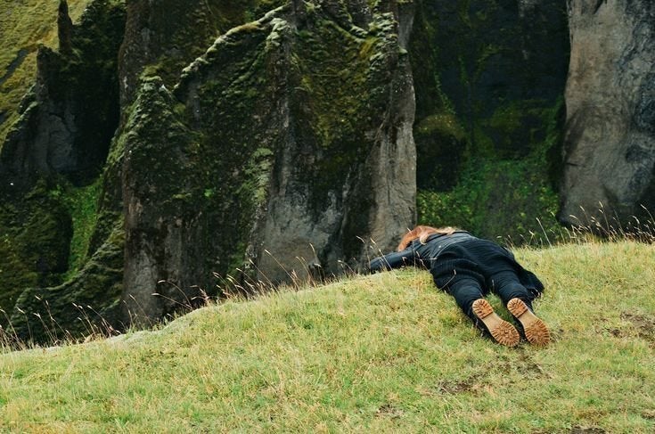why we get in our own way (the neuroscience of self-sabotage) - mindbox
