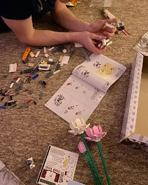build lego