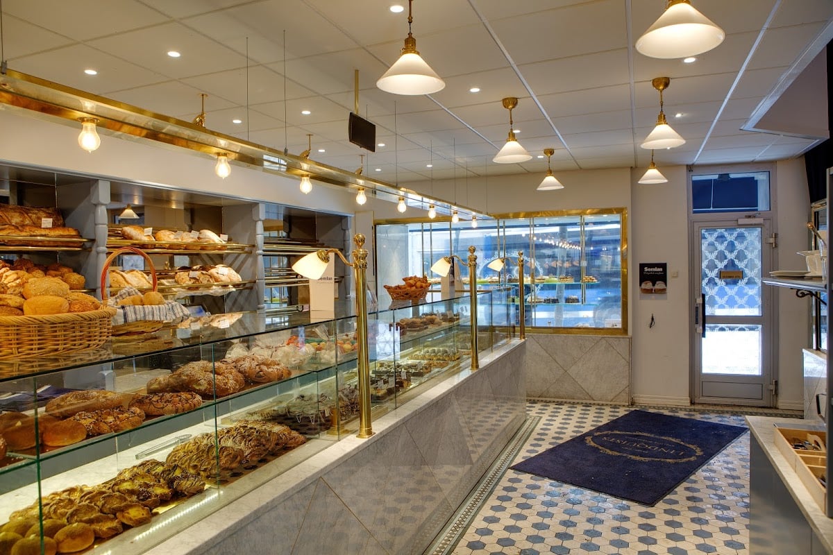 Lindquist's Pastry