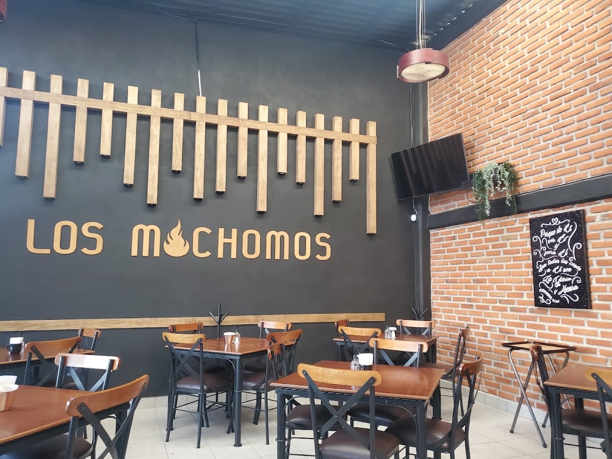 Los Mochimbos Grill con estilo
