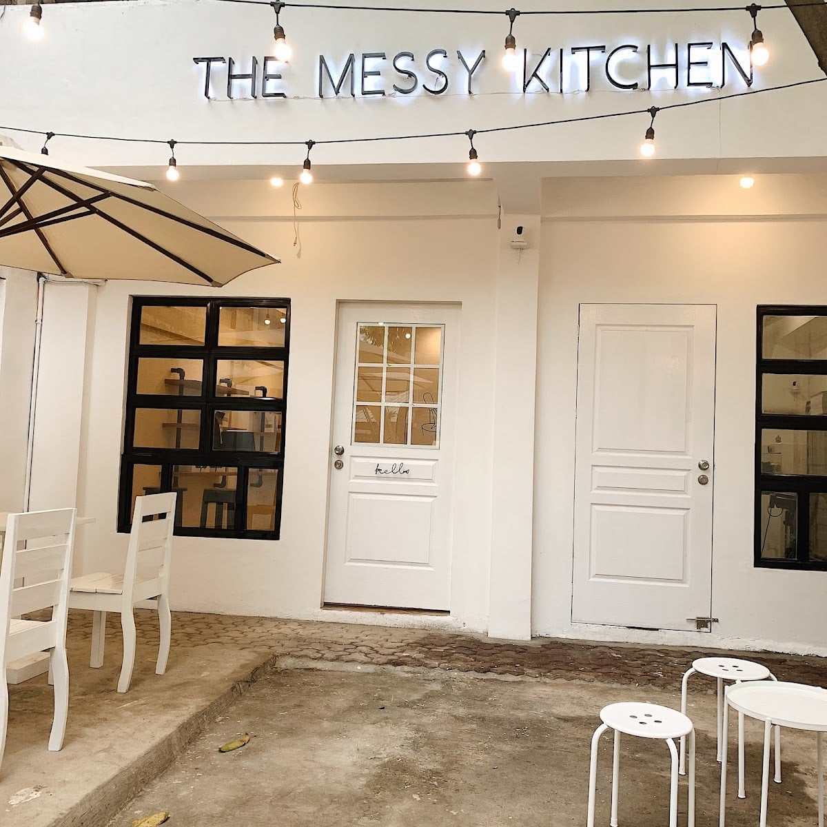 The Messy Kitchen - stress free~