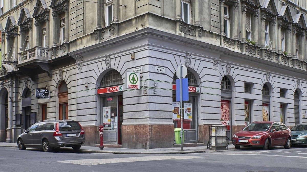 SPAR market