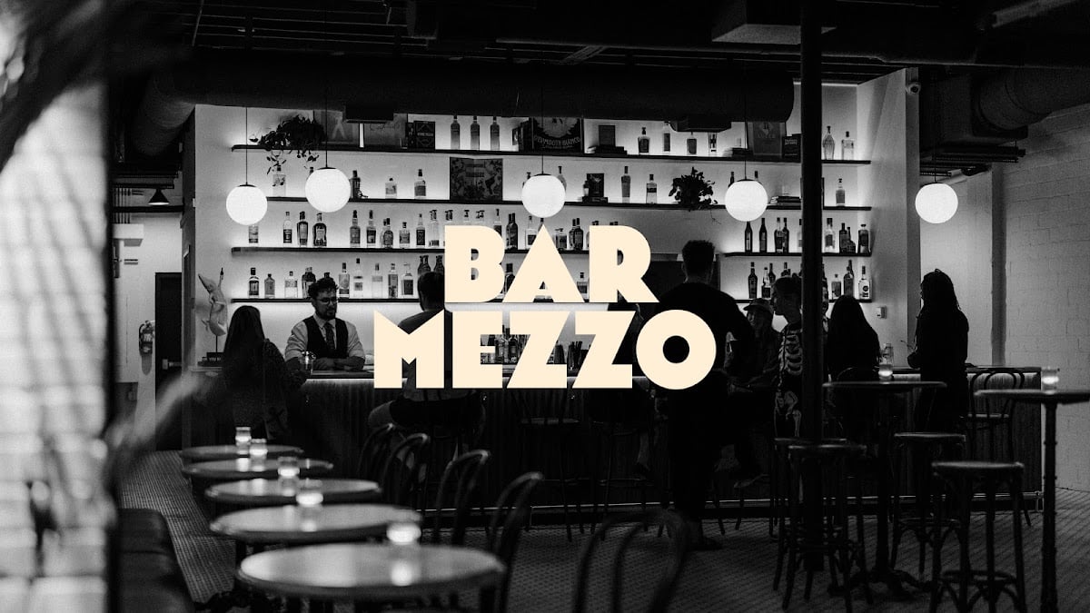 Bar Mezzo
